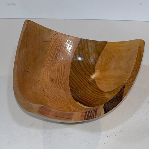 TrI-wing Turned Bowl - Picture 2 of 3